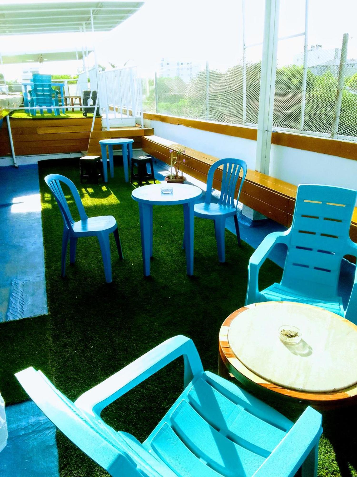 Rooftop Hostal Crisanto Luque Guest house *