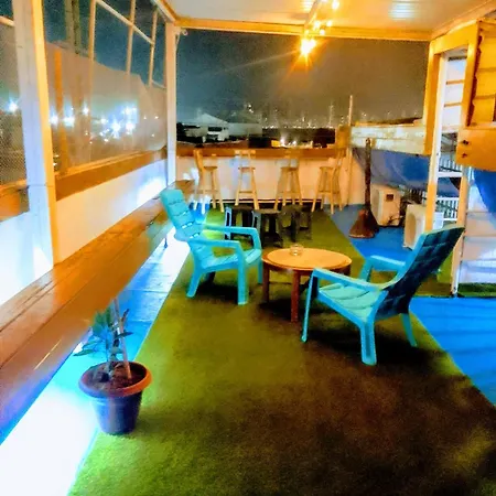 Pensión Rooftop Hostal Crisanto Luque